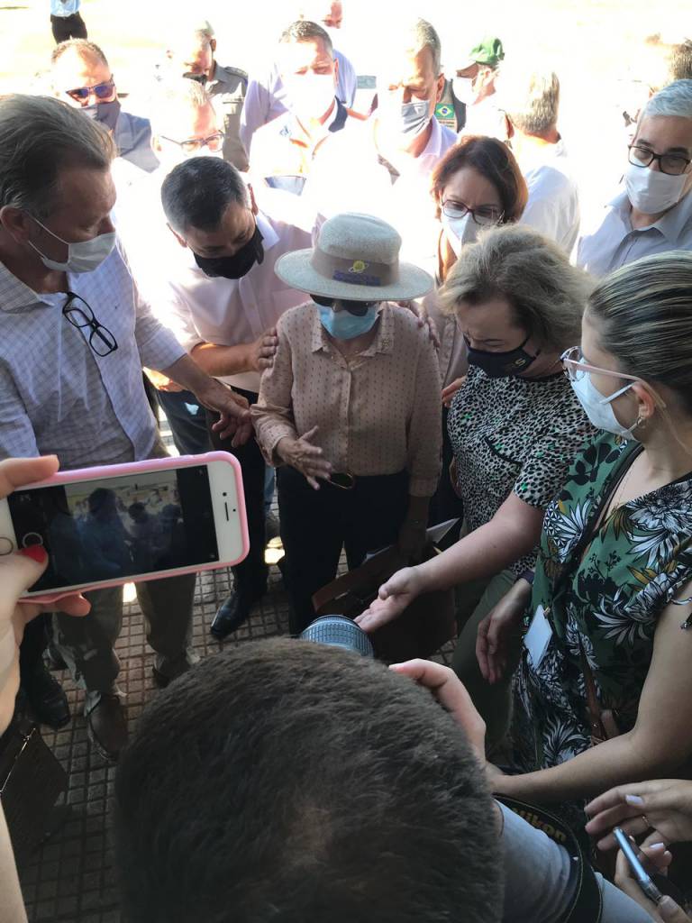 Ministra Tereza Cristina visita propriedades afetadas pela estiagem