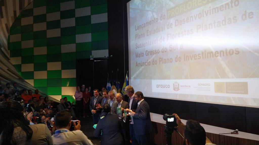 Empresa chilena anuncia instalação de nova fábrica de celulose