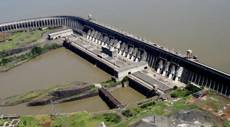 Itaipu sedia simpósio sobre uso de água e energia
