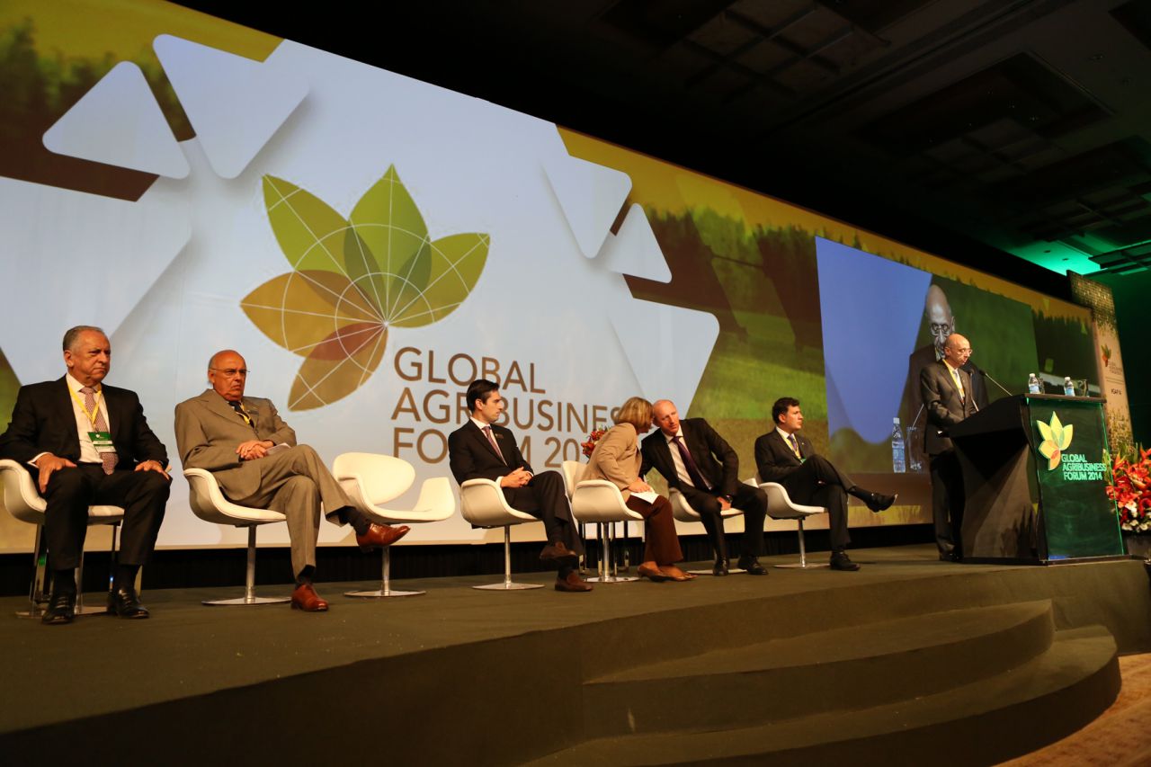 Global Agribusiness fórum discute utilização racional da água no campo
