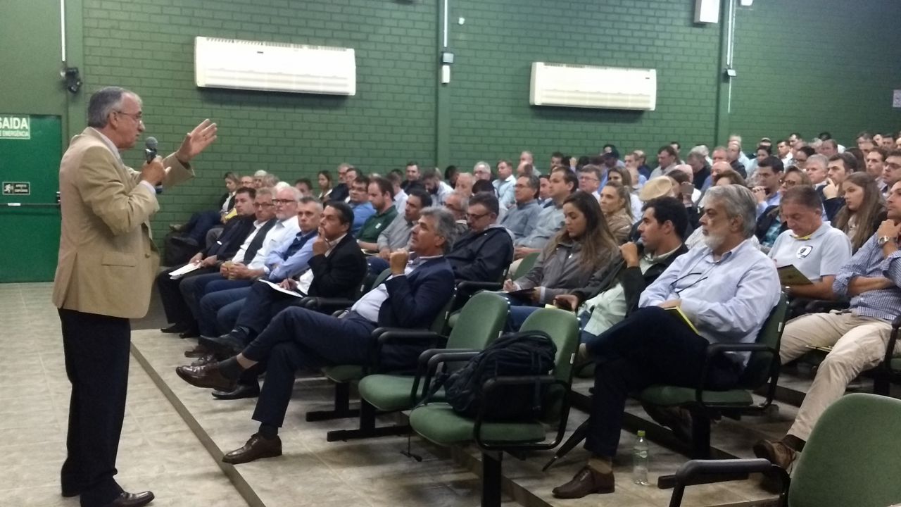 Fórum Nacional da Soja debate importância do grão para RS