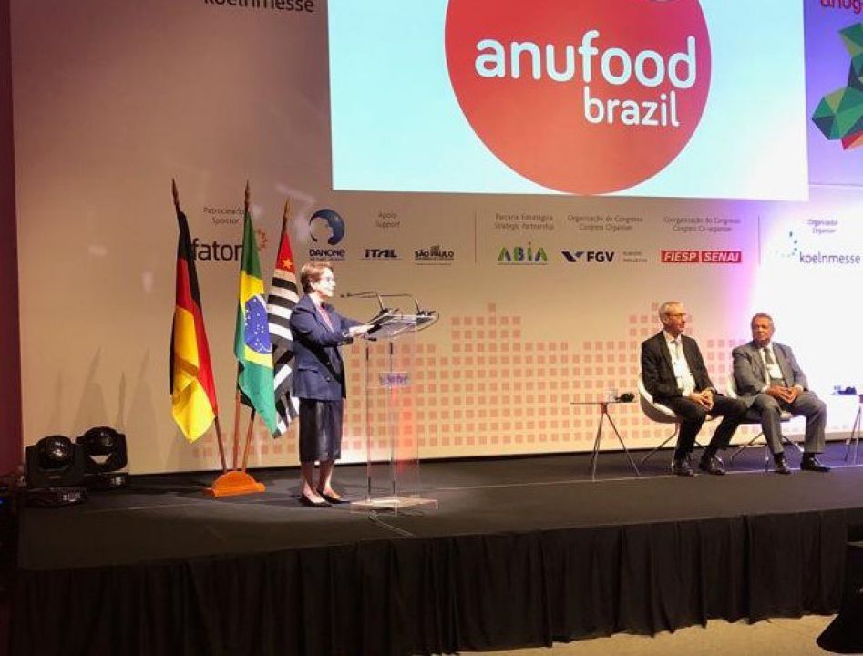 Ministra garante que Brasil está pronto para exportar carne aos EUA