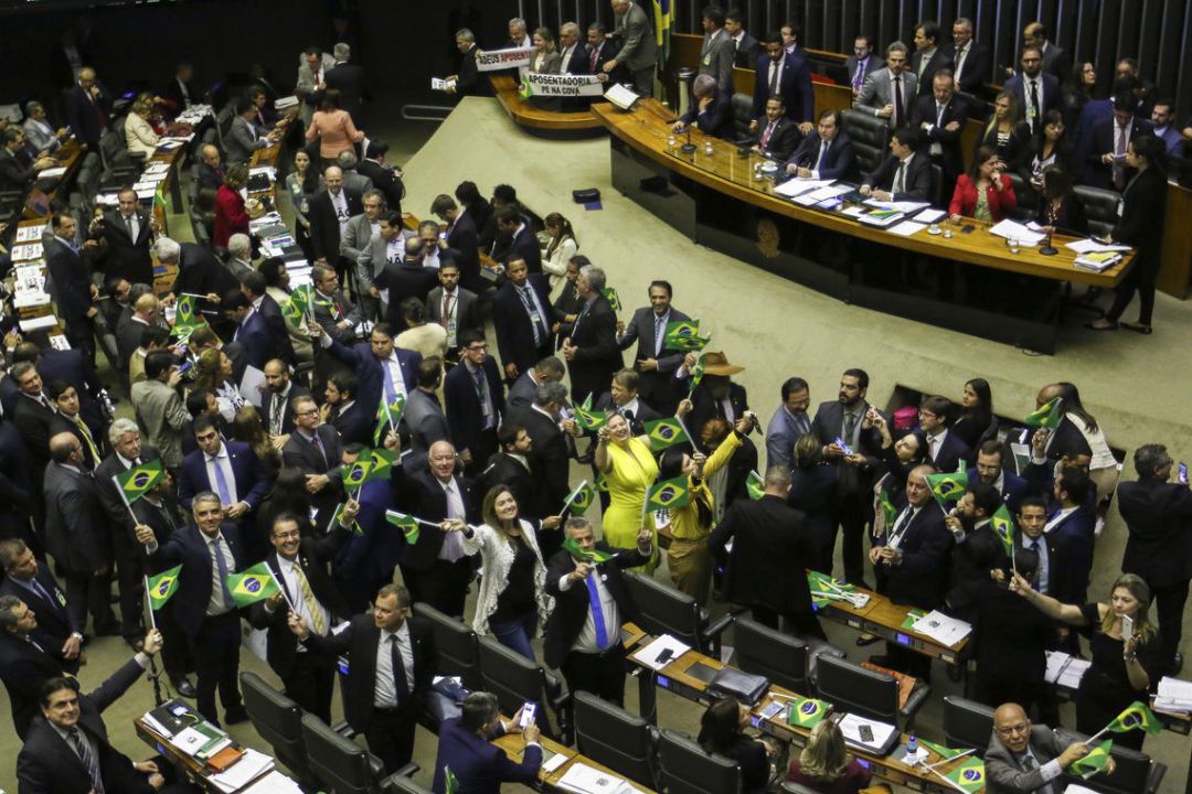 Câmara dos Deputados aprova texto-base do projeto que reforma a Previdência Social do Brasil