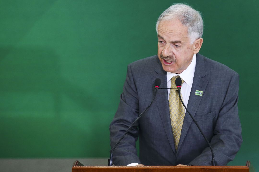 Presidente da Embrapa é destituído do cargo 