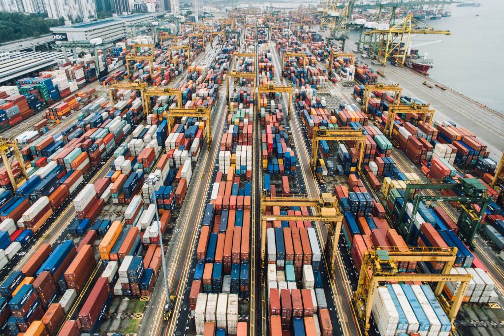 Balança comercial registra superávit de US$ 968 milhões