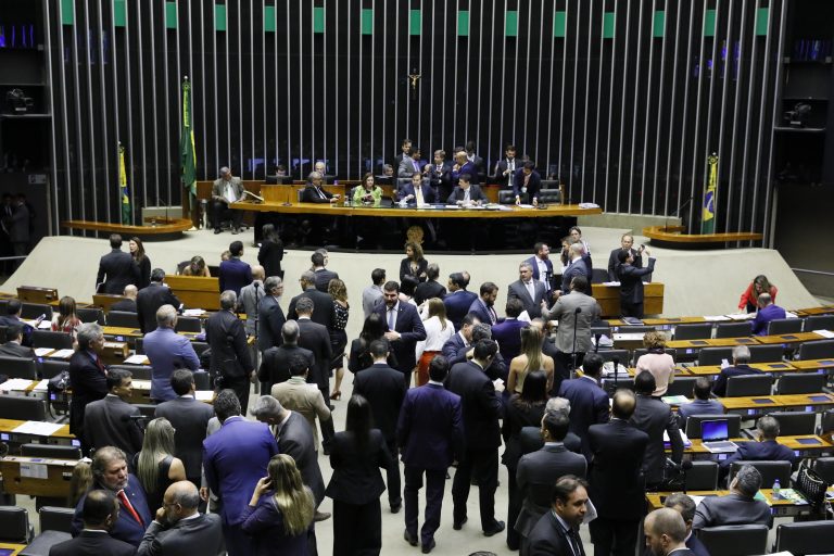 Câmara aprova MP que acaba com prazo de inscrição no CAR