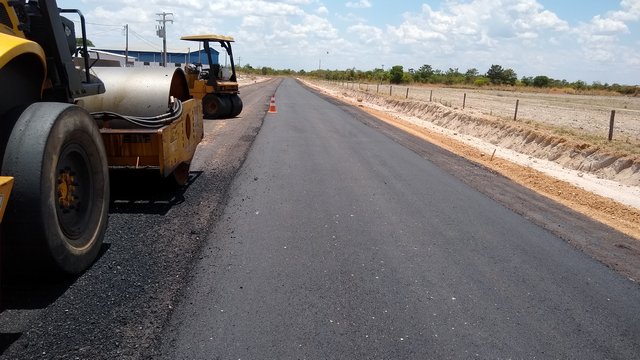 Produtores rurais se unem para pavimentar estradas no Oeste da Bahia