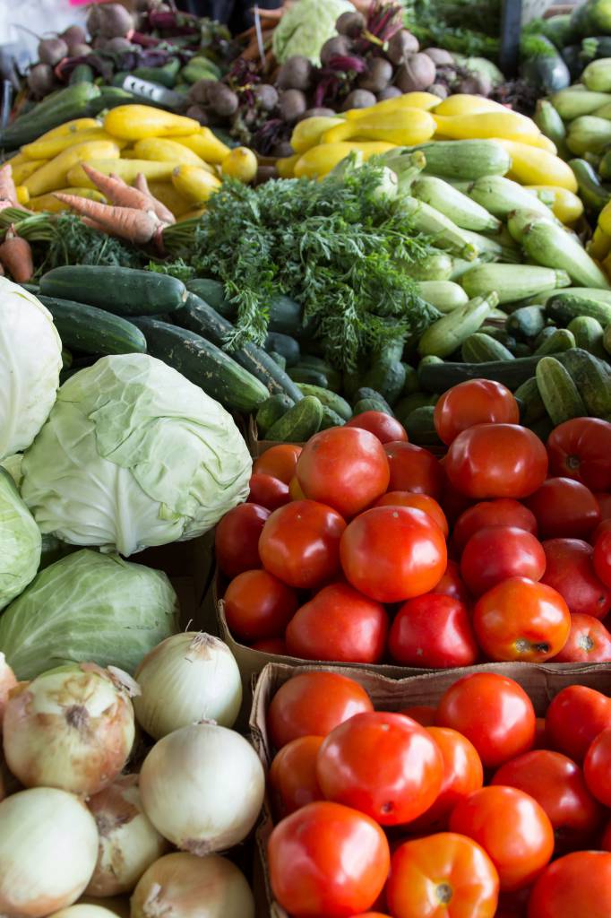Pesquisa do Ministério da Agricultura aponta que vegetais comercializados no Brasil são seguros para consumo