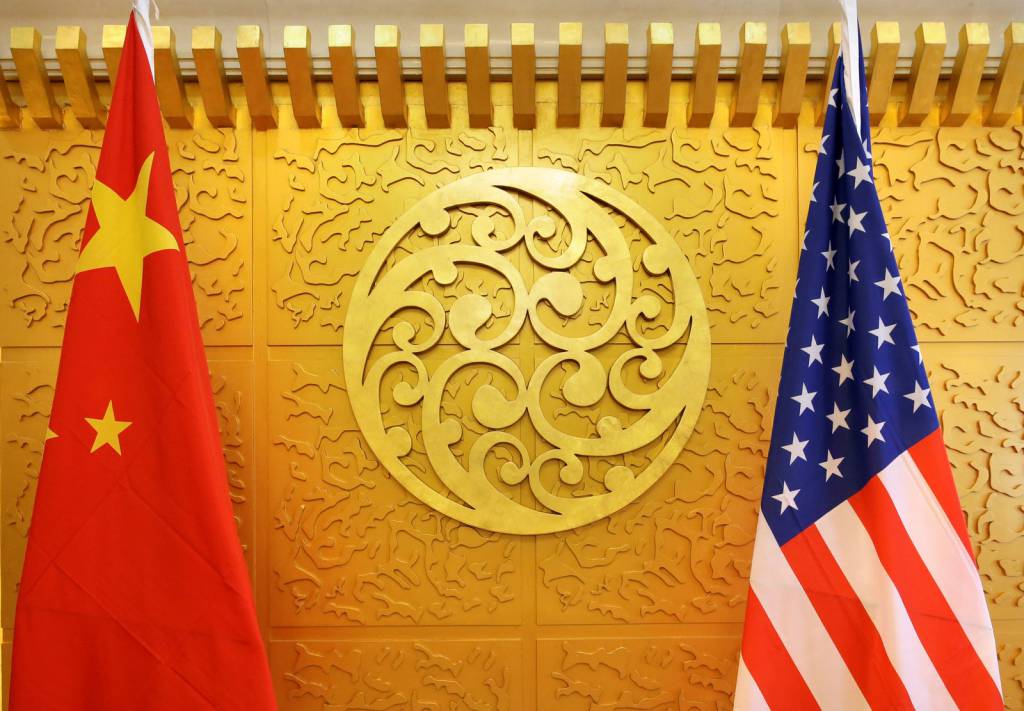EUA e China assinam fase 1 do acordo comercial 