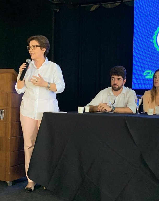 Ministra da Agricultura diz que crise entre EUA e Irã deve ser acompanhada com cautela