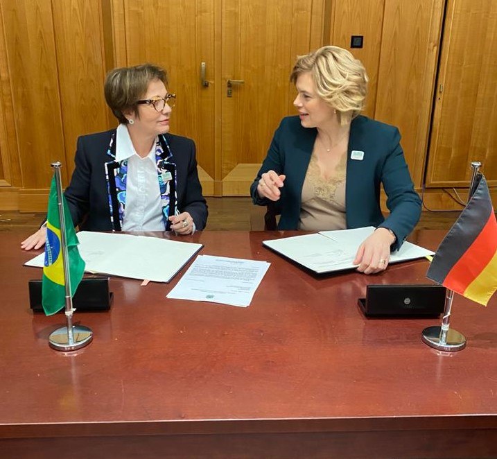 Brasil e Alemanha firmam acordo de cooperação técnica no setor agrícola