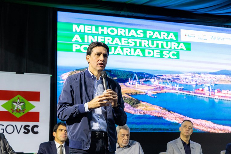 Com investimentos de R$ 436 mi, portos de Santa Catarina terão operações ampliadas