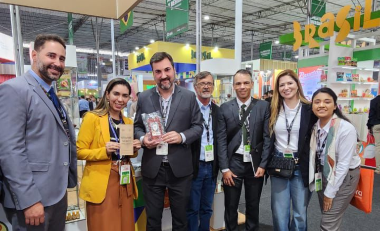 Brasil conquista prêmio de Melhor Estande Internacional na Expoalimentaria - Peru 2025