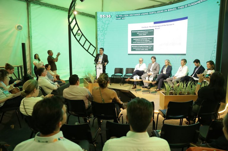 Mapa apresenta avanços do CEFENP na COP 30 e reforça transição para um agro mais eficiente e de baixa emissão