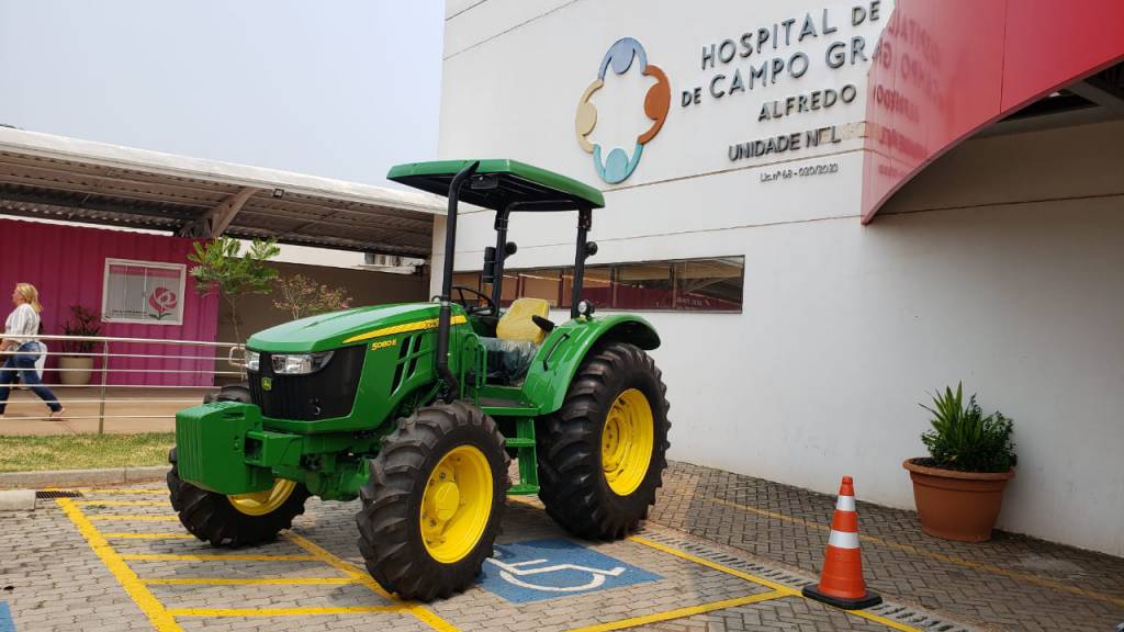 Hospital do Câncer rifa trator para auxiliar pacientes nos tratamentos