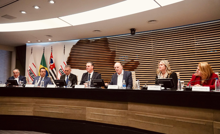 Fávaro apresenta atual Plano Safra no Conselho Superior do Agronegócio