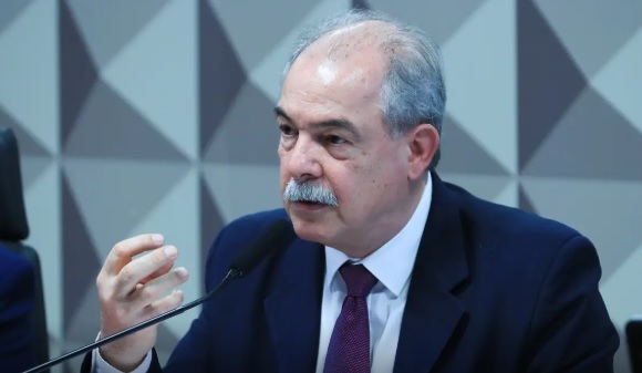 Mercadante: guerra comercial favorecerá agropecuária brasileira e será desafiador à indústria