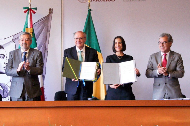 Brasil e México fecham parcerias em agro, biocombustível, fortalecimento comercial e atração de investimentos