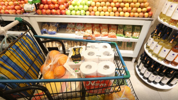 Vendas no comércio crescem 0,2% em agosto, após quatro meses de queda