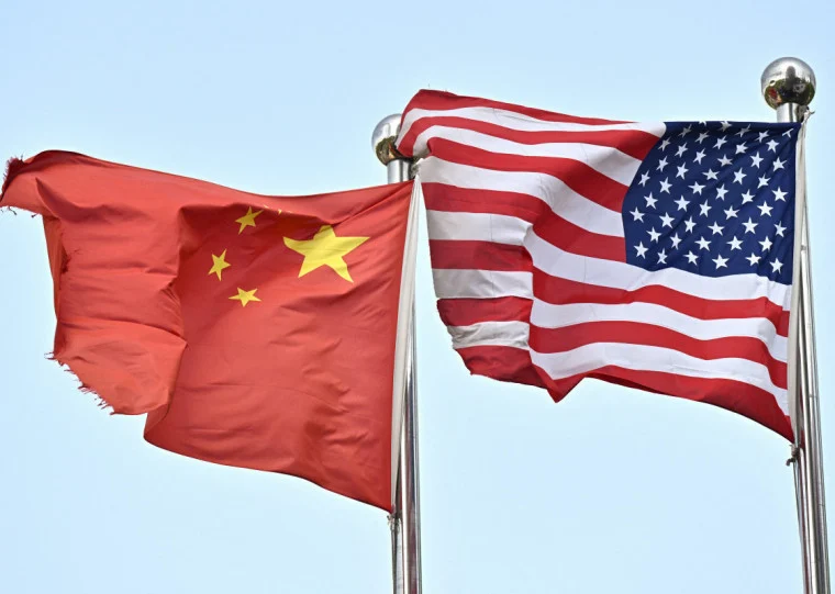 China avalia dar início a negociações com os EUA sobre guerra comercial