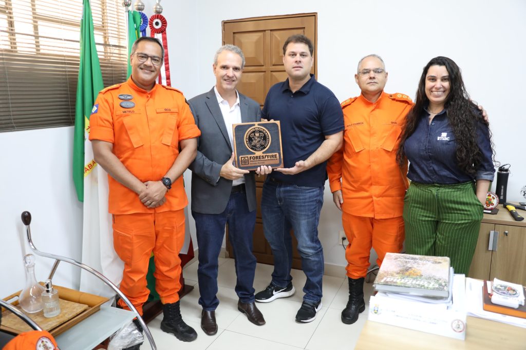 Imac e Corpo de Bombeiros preparam parceria para produção de cartilha para pecuaristas