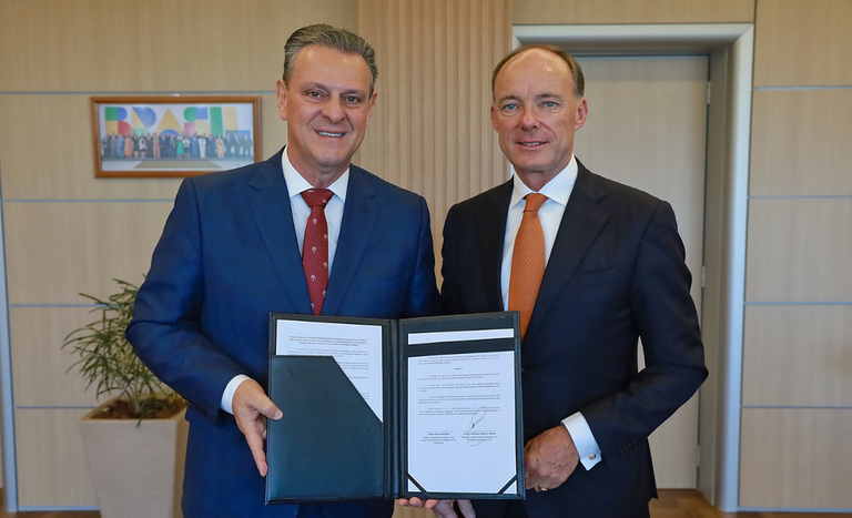 Ministro Fávaro assina memorando com Países Baixos para promover sistemas alimentares sustentáveis