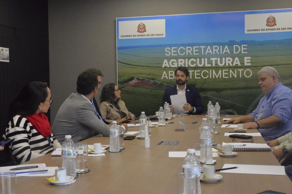 Secretaria de Agricultura de SP discute planejamento para estimular cultivo de cacau no estado