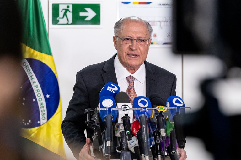 Governo intensifica diálogo para reverter tarifa dos EUA