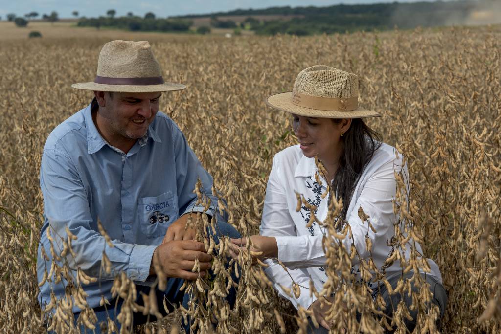Unilever Alimentos e CJ Selecta anunciam investimento de 5.5 milhões de Euros em programa de agricultura regenerativa no plantio de soja