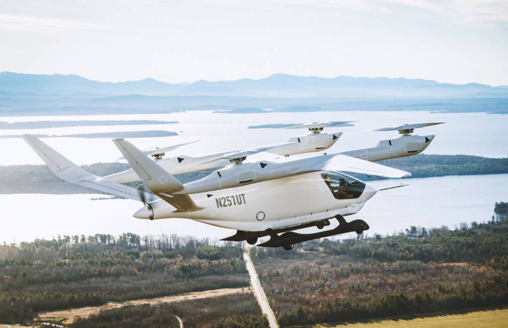 Líder Aviação fecha parceria com a Beta Technologies para trazer eVTOLs e eCTOLs ao Brasil