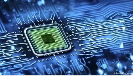 Trump promete taxar chips importados em 100%