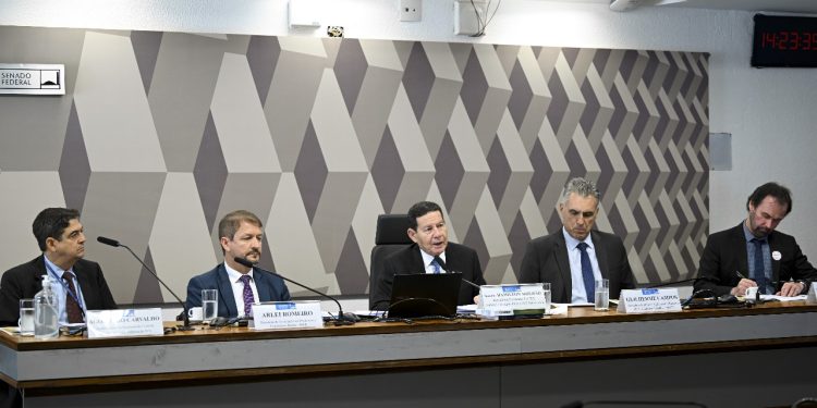 Setor produtivo cobra reformulação urgente do crédito rural e alerta para colapso no Rio Grande do Sul