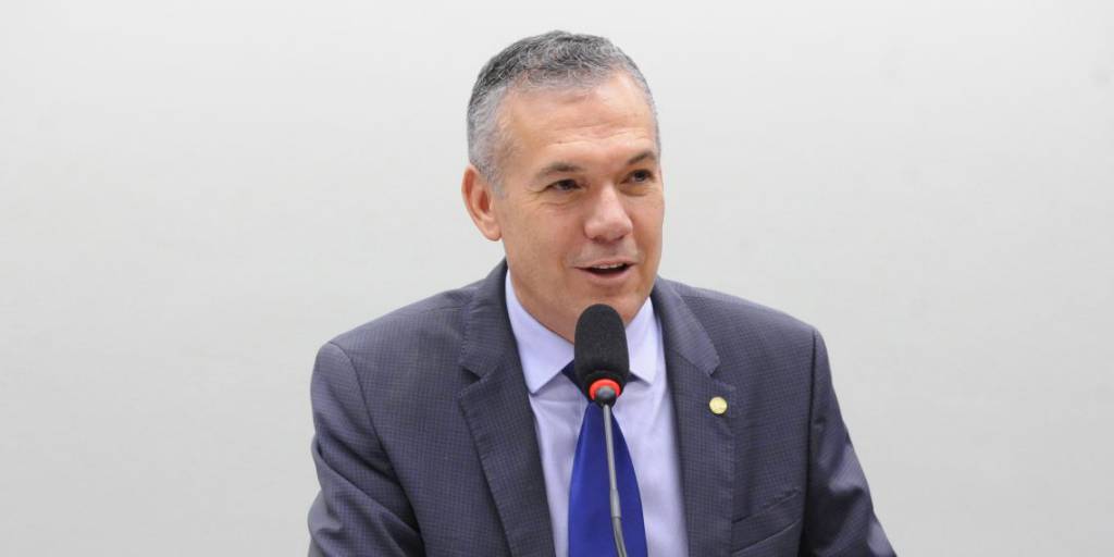 Projeto de Zé Silva protege produtores e combate distorções no mercado do leite