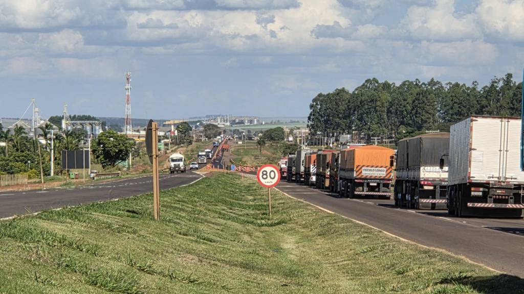 Frete sobe 1,04% em agosto mesmo com novo recuo do diesel, aponta IFR