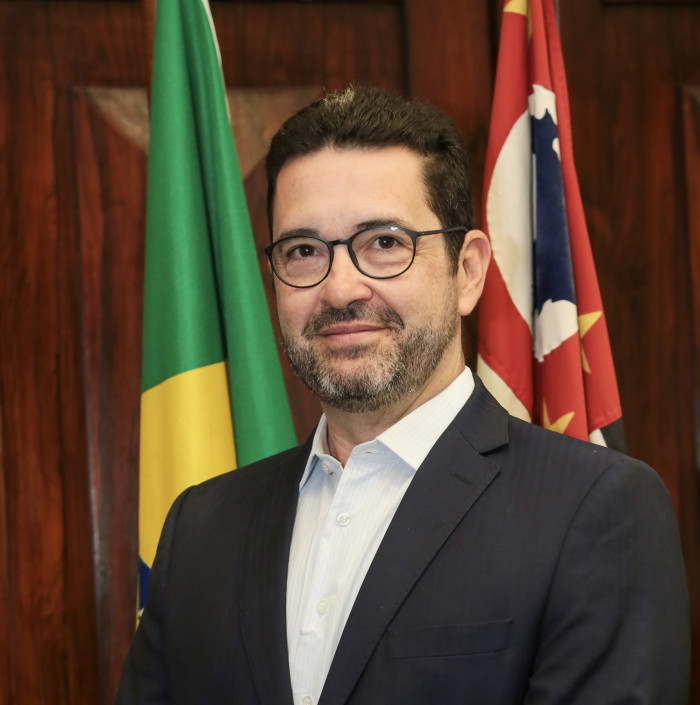 Secretário de SP fala em taxas que 'beiram a extorsão' do produtor