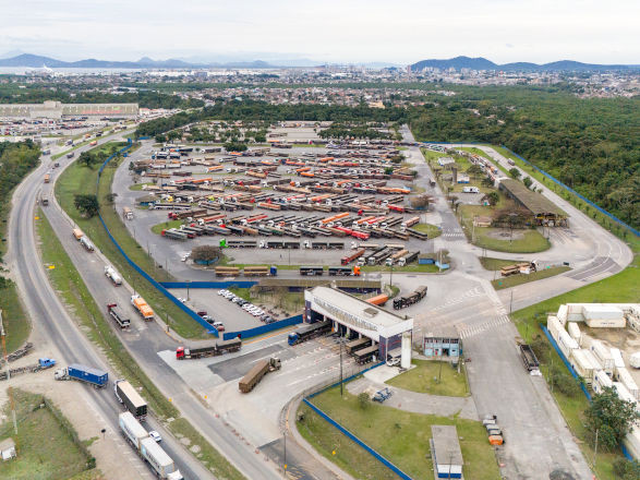 Pátio de Triagem do Porto de Paranaguá recebe meio milhão de caminhões em 2025