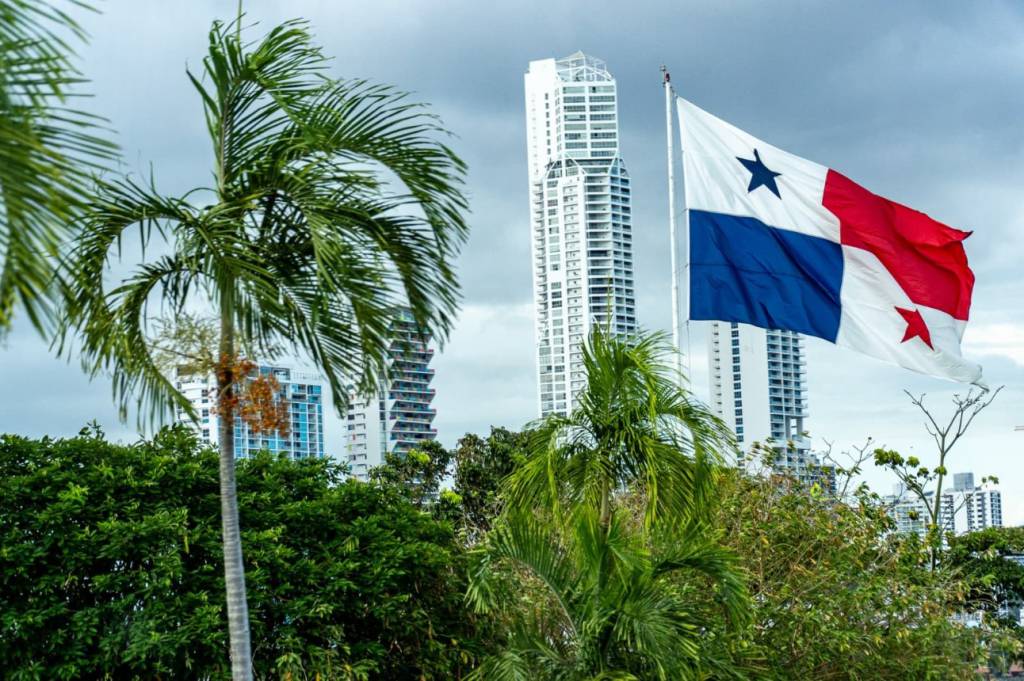 Brasil fortalece presença na América Central com acordos de investimentos e comércio assinados no Panamá