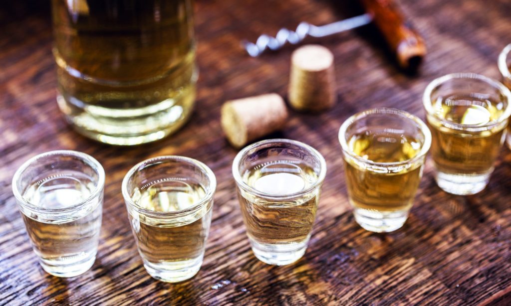 Autenticidade e excelência: selo de qualidade impulsiona a cachaça paulista