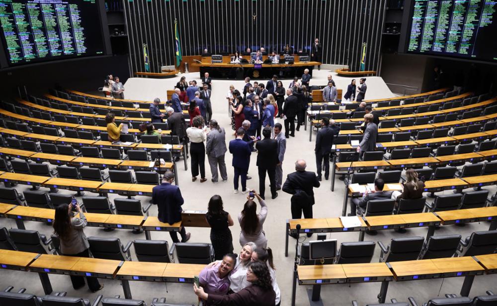 Câmara aprova medida que amplia crédito às exportações