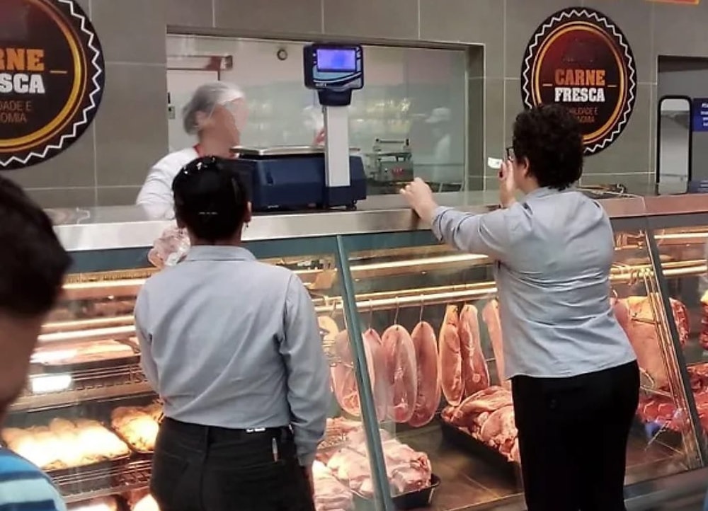 Frango Sobe no Atacado Enquanto Carnes Bovina e Suína Caem
