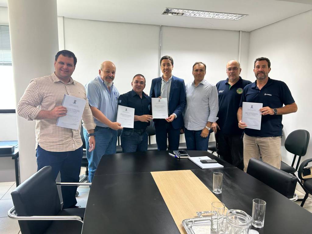  Núcleo Girolando de MS apresenta dossiê de viabilidade para o novo Programa do Leite em Campo Grande