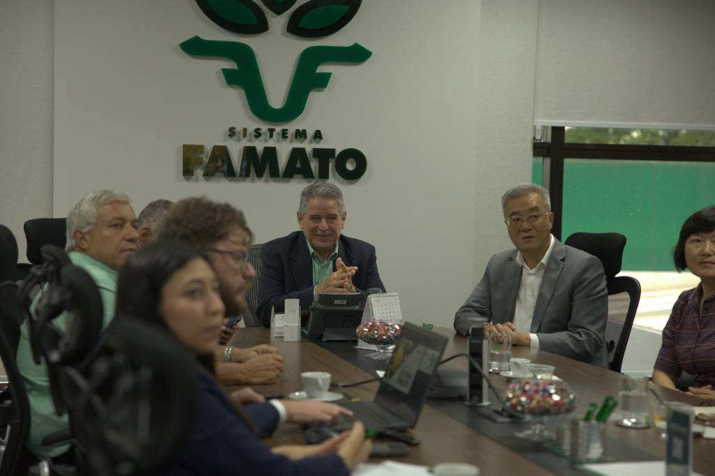 Famato e embaixador chinês discutem logística, armazenagem e diversificação das exportações 