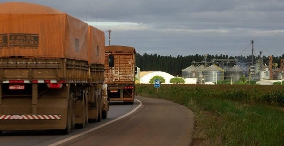 Frete de grãos sobe em Mato Grosso e acende alerta para custos no campo