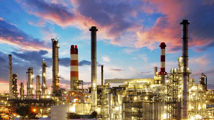 Produção da indústria química cresce 22,8% no 1º tri ante fim de 2025, diz Abiquim