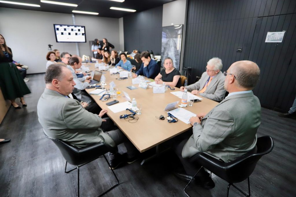 Governo de SP firma cooperação com programa da União Europeia para apoiar produtores rurais paulistas em novas exigências ambientais