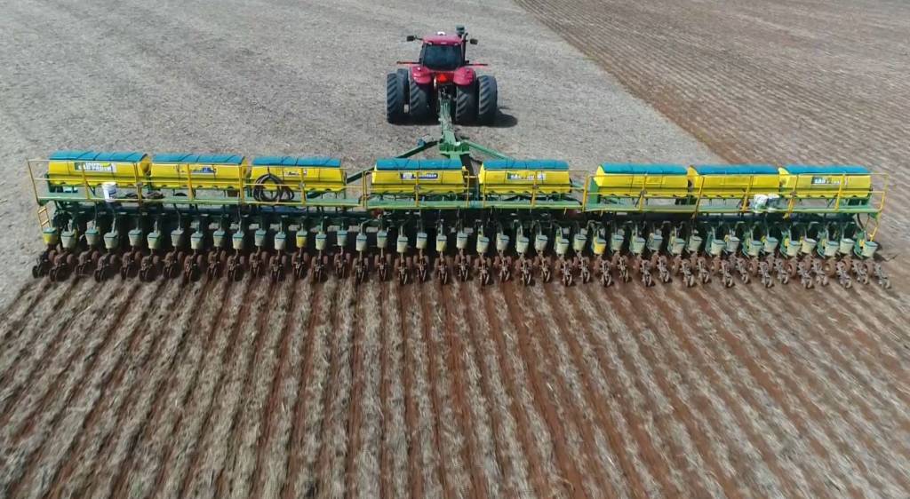 Deral: colheita de soja vai a 70% no PR; plantio da safrinha de milho sobe a 83%