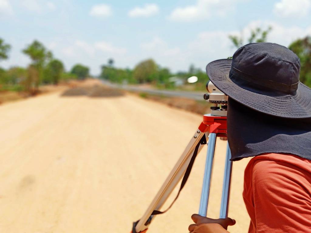 Agrimensor: trabalho garante atividades no campo