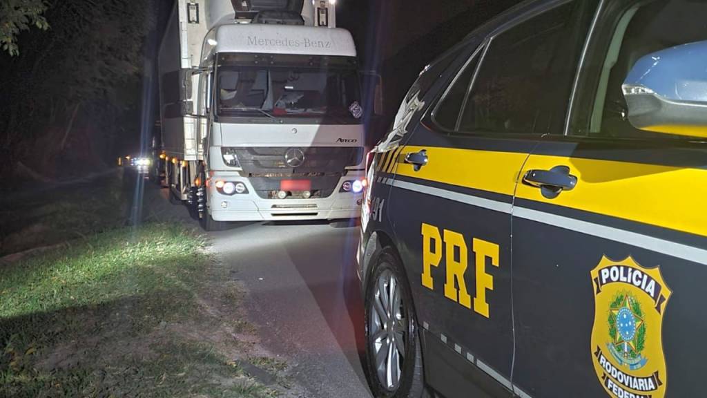 Caminhão frigorífico: PRF recupera carga avaliada em quase meio milhão de reais