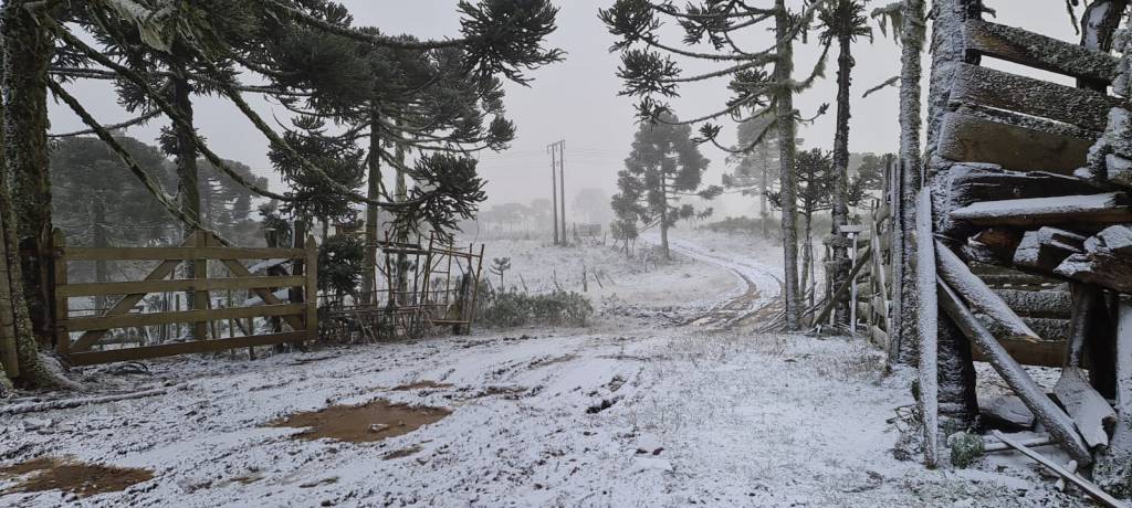 Julho se despede com frio, chuva e neve na região Sul do país