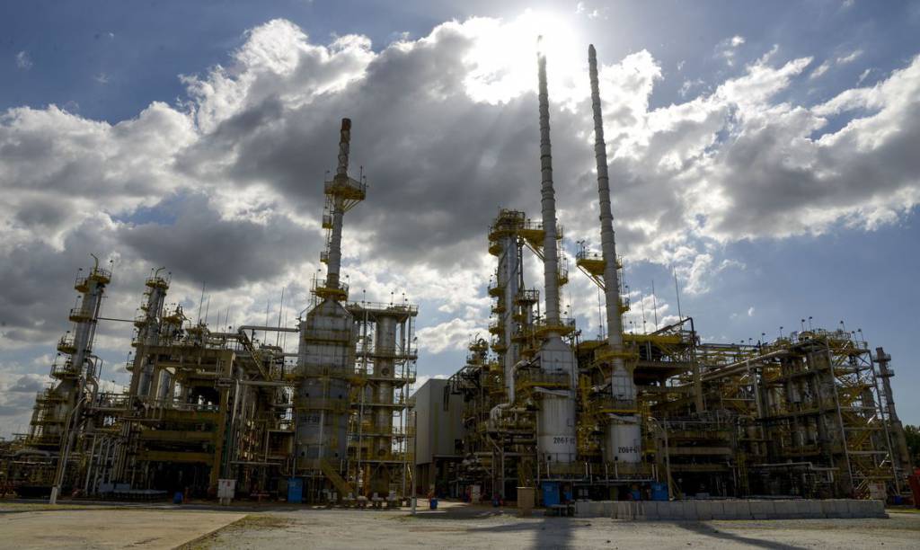 Governo Federal reduz porcentagem obrigatória de biodiesel no óleo diesel